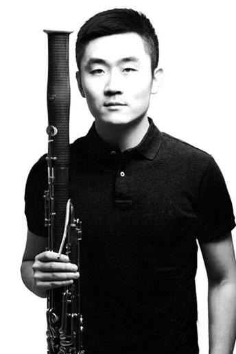 单簧管演奏家--窦戈彧   2010年参加乌克兰教育协会举办的第21届"