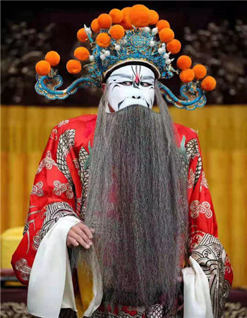 京剧《秦香莲》/京剧《游龙戏凤》《水淹七军》/京剧《打严嵩》