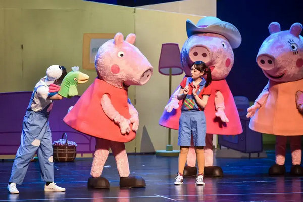 乐童文化·小猪佩奇舞台剧第二季《完美的下雨天》 乐童文化·小猪